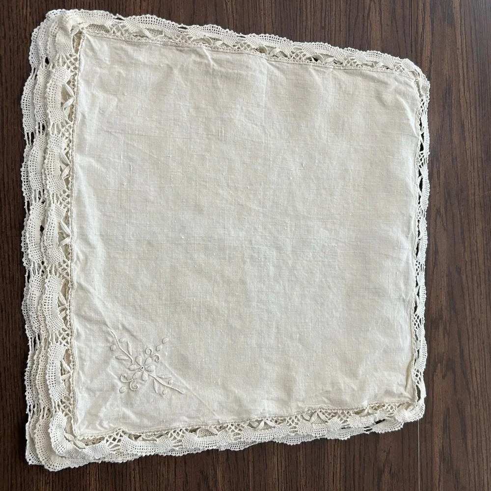 Vintage White Cloth Napkins Embroidered Linen Crochet Lace Border Set Of 4 Doily